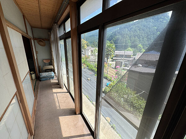 室内を拡大表示