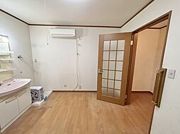 居間