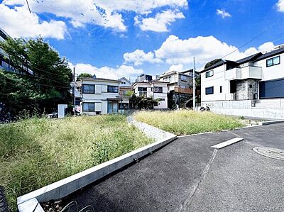 外観：◆一戸建てを中心とした街並みが整然と続き、周辺は高い建物が建っていないので、緑の多い閑静な趣を感じる環境です。街並みや周辺環境も重要なポイントです！！