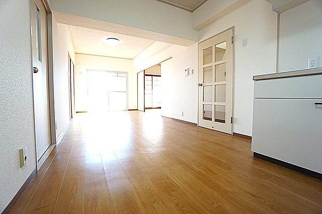 リビング/ダイニング 横須賀西住宅 6階/607