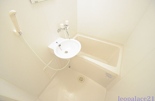 画像10:同タイプ室内　浴室換気乾燥機付き