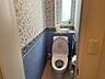 トイレ：１階のトイレですが、ドアを開けるとウォシュレットが自動で開きました。