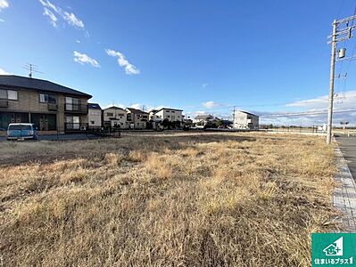 外観：周辺は落ち着いた街並みの住宅地！子育てがしやすい住環境です！まだ未完成ですが、現地でしかわからない事もございます。是非一度ご覧ください。