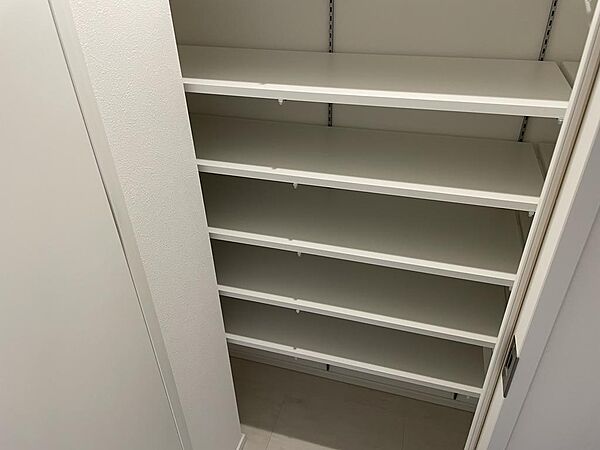 収納