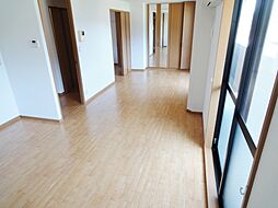 JR可部線 安芸長束駅 徒歩33分の賃貸アパート 2階1LDKのリビング/ダイニング