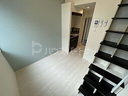 ハーモニーテラス仲宿V 102 1階ワンルームのリビング/ダイニング