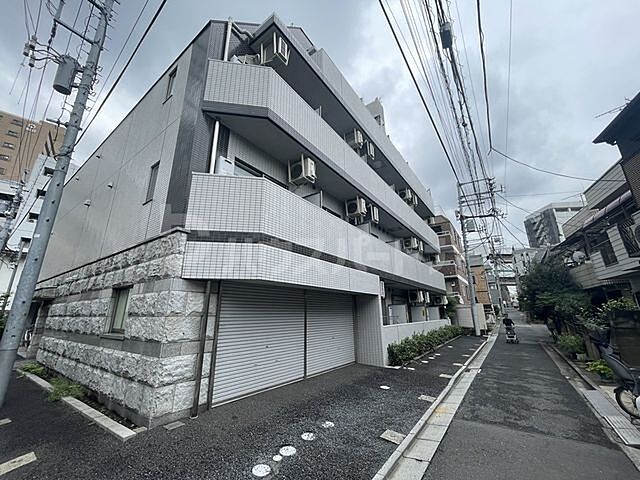 2 / 11