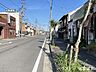 その他：【北側前面道路】引越し業者や宅配車などの大型トラックも停めることが出来る道幅です