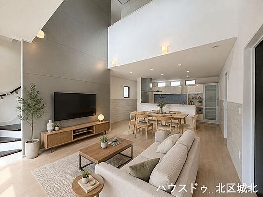 リビング/ダイニング 北区五反田町 中古一戸建て