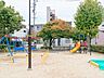 周辺：【新屋敷公園】浄心駅近くに位置し、遊具はブランコや複合型滑り台の設置があります。3方向から出入りができるのも魅力です。 180m