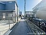 その他：幅員約2.7mの前面道路です。セットバックが必要となりますが、道路幅が広がるので車の出し入れもしやすくなりますね。