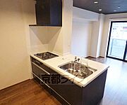 大型のキッチン