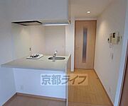 キッチンと繋いでいる廊下です