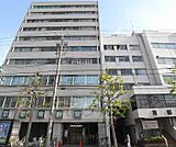 総合病院京都南病院まで1500m 西大路七条の交差点を東に入って頂いた七条通り沿いにあります。