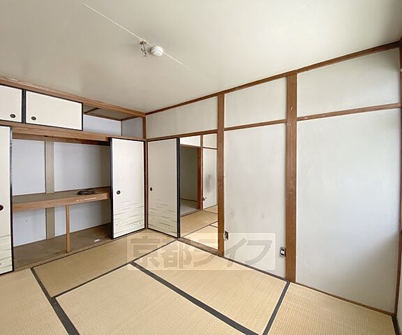 寝室
