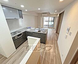 京都市営烏丸線 烏丸御池駅 徒歩2分の賃貸マンション 2階2LDKのリビング/ダイニング