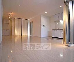 近鉄京都線 桃山御陵前駅 徒歩3分の賃貸マンション 1階ワンルームのリビング/ダイニング