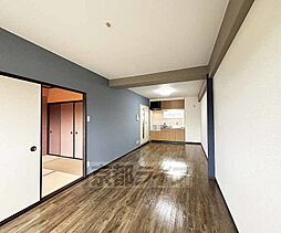 JR東海道・山陽本線 向日町駅 3.2kmの賃貸マンション 2階1LDKのリビング/ダイニング