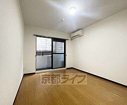 ロイヤルビーブル 103 1階ワンルームのリビング/ダイニング