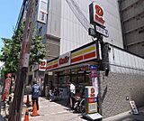 デイリーヤマザキ四条河原町南店まで6m 街中の便利な立地