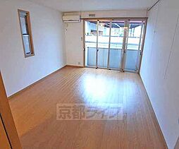 京都地下鉄東西線 石田駅 徒歩6分の賃貸アパート 1階1Kのリビング/ダイニング