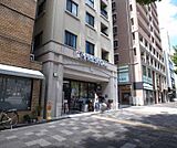 フレスコプチ新町御池店まで75m 御池通り沿い。お仕事帰りにお使い下さい