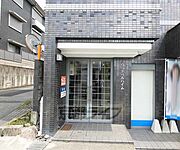 建物入り口になります。