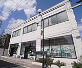 京都中央信用金庫 稲荷支店まで563m 観光地から近い中信。最寄は稲荷駅です。