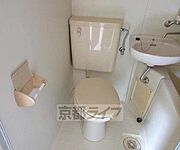 清潔感のあるトイレです