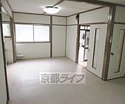 広々