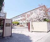 修学院中学校まで3500m 「世界一通いたい学校」を目指しています。