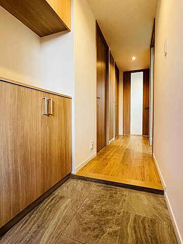 玄関 日吉西パーク・ホームズ 1階/-