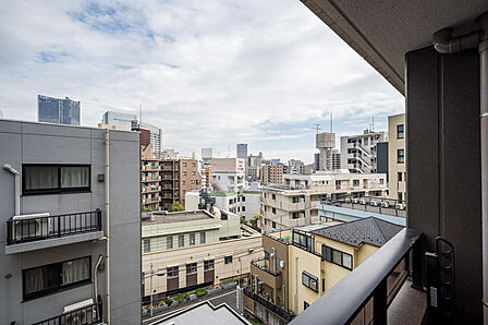眺望 5階部分に付き、周辺の建物より視線位置が高く、空が見渡せます。
