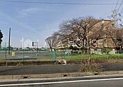 桶川市立桶川東中学校 徒歩3分。 450m