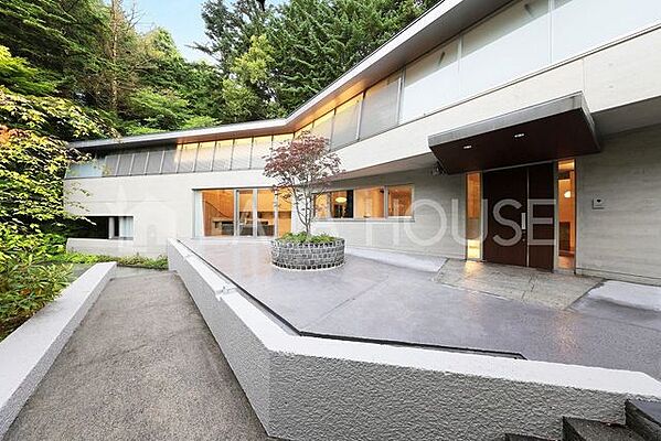外観 北佐久郡軽井沢町長倉　デザイナーズ住宅