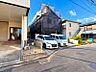外観：良好な住環境が保たれたエリア。低層の一戸建を中心とした街並みが整然と続き周辺は高い建物が建っておらず、採光や開放性に恵まれ、空が広く緑の多い閑静な趣を感じる環境です。 