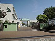 徳丸小学校 700m