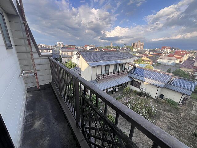 室内 富山市城北町