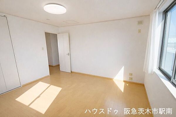 寝室を拡大表示
