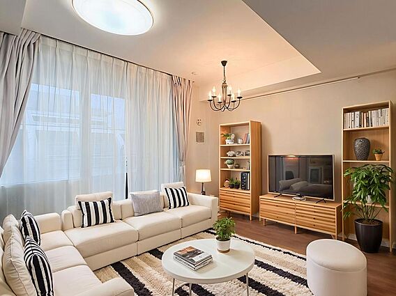 写真は既存の家...