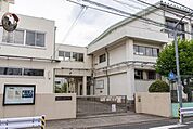 世田谷区立緑丘中学校 徒歩13分。 1000m