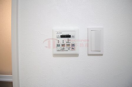 雨の日の衣類乾燥や冬場のヒートショック対策に便利な浴室乾燥。快適で清潔なバスタイムをサポートします。