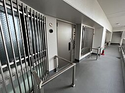 レジェ南草津 3階3LDKの室内