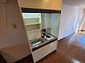 キッチン：※同建物の別のお部屋の写真です。