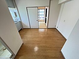 居間