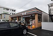 セブンイレブン鉄道博物館前店 761m