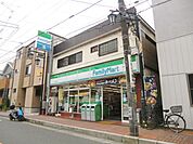 ファミリーマート上野芝店 1277m