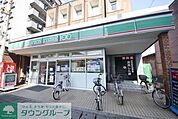 ローソンストア100草加住吉店 徒歩6分。 460m