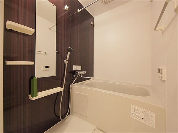 画像6:バスルーム　浴室暖房乾燥機能付き　モデルルーム