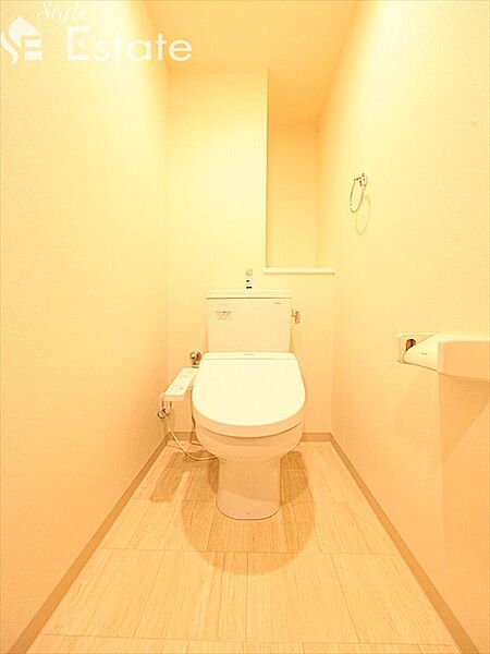 トイレ：トイレ　温水洗浄暖房便座
